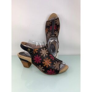 L'Artiste Spring Step Racquel Black Leather Floral Cutout Sandals Womens 40 9